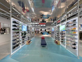 360 scene: main showroom